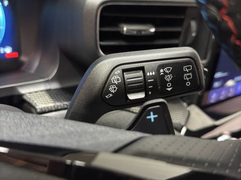 Used 2024 Ford Explorer ST w/ Technology Package image 29