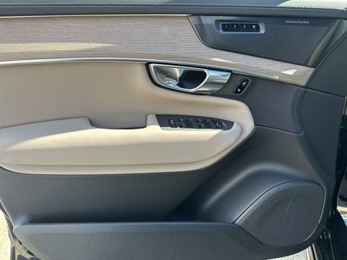 New 2026 Volvo XC90 B5 Plus image 12