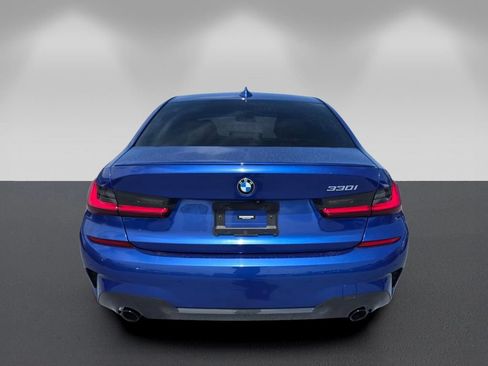 Used 2022 BMW 330i Sedan w/ M Sport Package RWD image 5