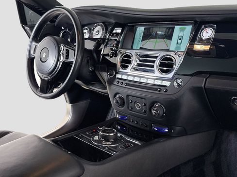 Used 2014 Rolls-Royce Wraith RWD image 28