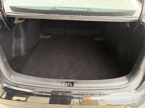 Used 2021 Toyota Corolla LE image 27