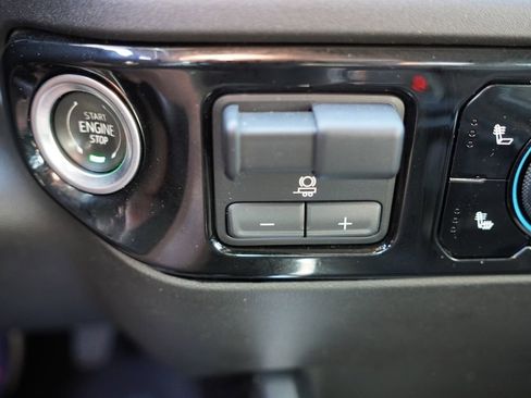 Used 2022 Chevrolet Silverado 1500 RST w/ Convenience Package II AWD/4WD image 27