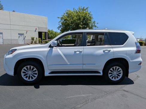 Used 2018 Lexus GX 460 Premium w/ Premium Package AWD/4WD image 9