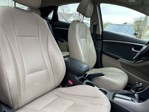 Used 2013 Hyundai Elantra GT w/ Tech Pkg image 18