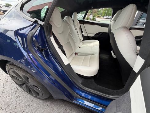 Used 2022 Tesla Model S AWD/4WD image 30