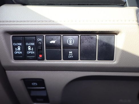 Used 2023 Honda Odyssey EX-L image 20