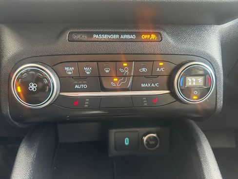 Used 2020 Ford Escape SE image 20