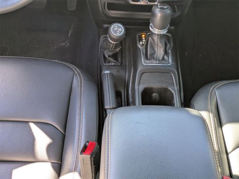 Used 2024 Jeep Wrangler Unlimited Sahara w/ Technology Group image 21