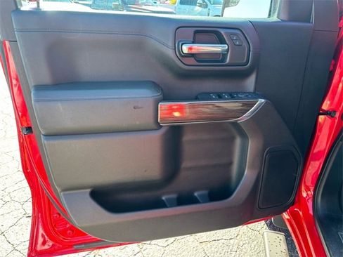 Used 2020 Chevrolet Silverado 1500 LT image 9