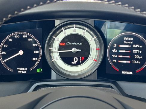 Used 2025 Porsche 911 Turbo image 31