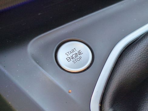 Used 2022 Volkswagen Golf R image 22