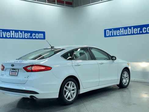 Used 2014 Ford Fusion SE FWD image 2