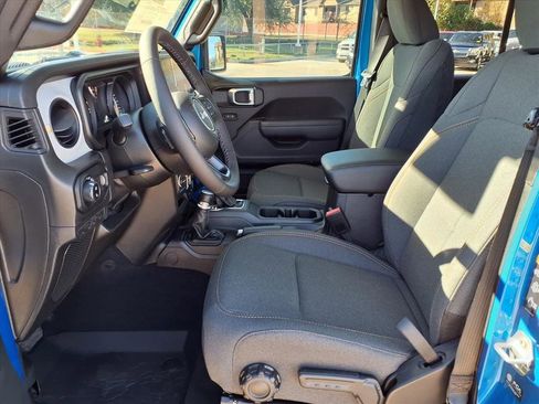 New 2026 Jeep Gladiator Sport AWD/4WD image 12