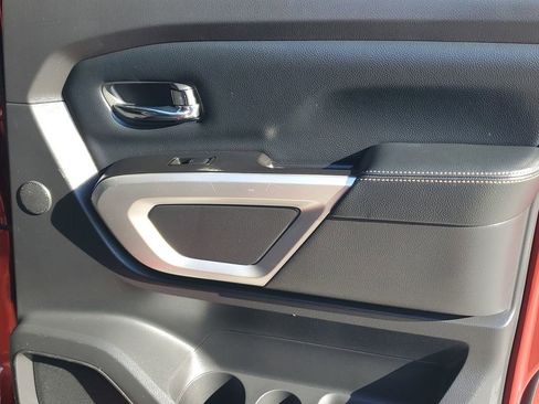 Used 2019 Nissan Titan SL w/ Chrome Package image 44