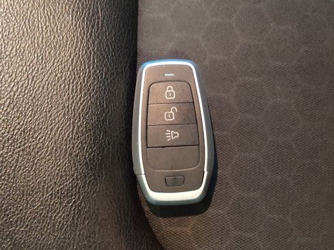 Used 2018 Jeep Compass Latitude w/ Popular Equipment Group image 32