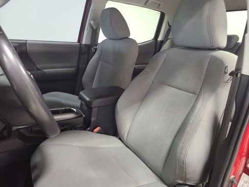 Certified 2019 Toyota Tacoma SR5 AWD/4WD image 20