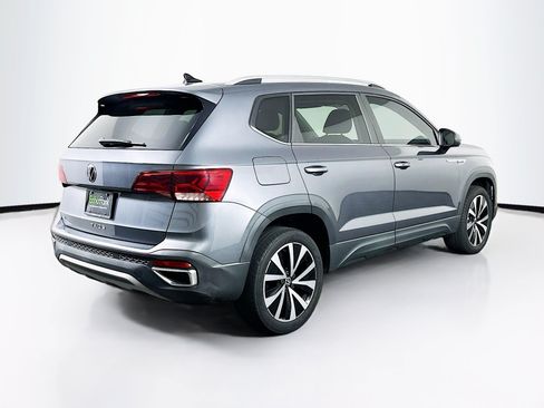Used 2022 Volkswagen Taos SE FWD image 9