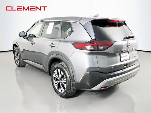 Used 2022 Nissan Rogue SV FWD image 9