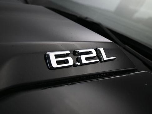 Used 2024 Chevrolet Silverado 1500 ZR2 w/ Technology Package image 32