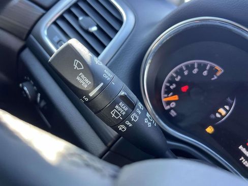 Certified 2021 Jeep Grand Cherokee Laredo X image 35