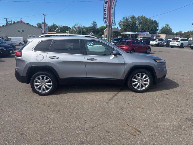 Used 2017 Jeep Cherokee Limited FWD image 2