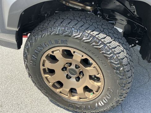Certified 2026 Toyota Tacoma 4x4 Double Cab Hybrid image 9