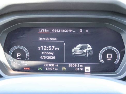 Used 2023 Audi Q4 e-tron Premium Plus w/ Premium Plus image 24