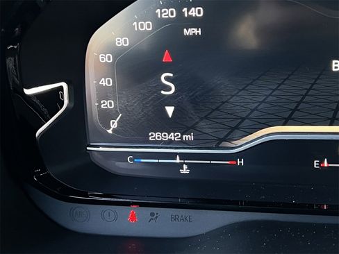 Used 2023 GMC Yukon Denali w/ LPO, Floor Liner Package image 8