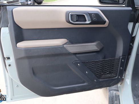 Used 2021 Ford Bronco Wildtrak AWD/4WD image 12