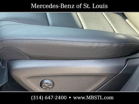 Certified 2025 Mercedes-Benz GLE 450e 4MATIC w/ Driver Assistance Package image 21