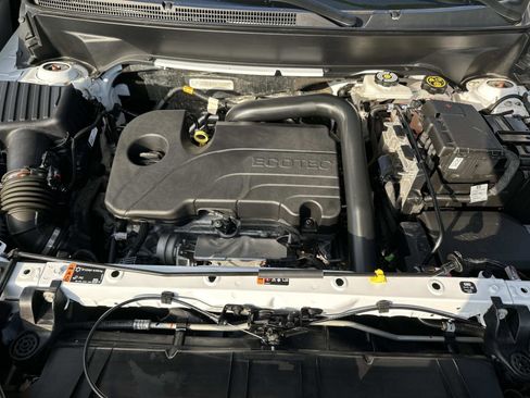 Certified 2023 GMC Terrain SLE w/ Driver Convenience Package image 10