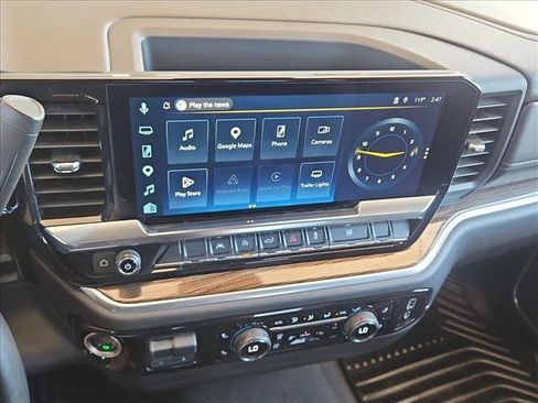 Used 2025 Chevrolet Silverado 1500 LT AWD/4WD image 15