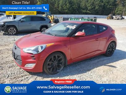 Used 2013 Hyundai Veloster w/ Style Pkg