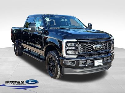 New 2026 Ford F250 Lariat w/ Black Appearance Package