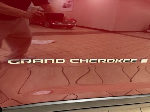 Used 2023 Jeep Grand Cherokee L Limited AWD/4WD image 8
