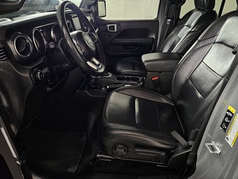 Used 2022 Jeep Wrangler Unlimited Sahara AWD/4WD image 25