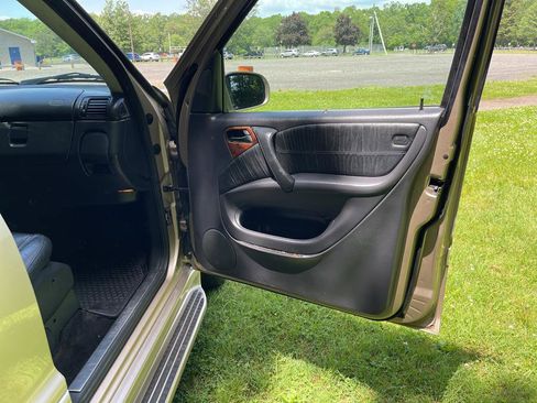 Used 2002 Mercedes-Benz ML 320 4MATIC image 38