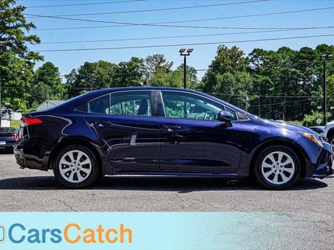 Used 2025 Toyota Corolla LE FWD image 10