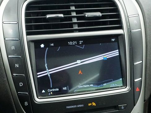 Used 2019 Lincoln Nautilus Select image 31