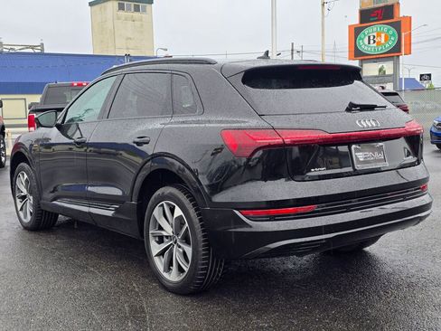 Used 2021 Audi e-tron Premium Plus w/ Premium Plus Package AWD/4WD image 8