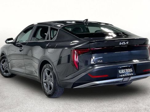 Used 2025 Kia K4 FWD image 15