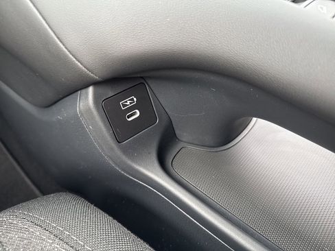 New 2026 Honda HR-V LX image 28