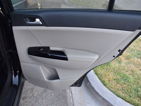 Used 2022 Kia Sportage EX image 55