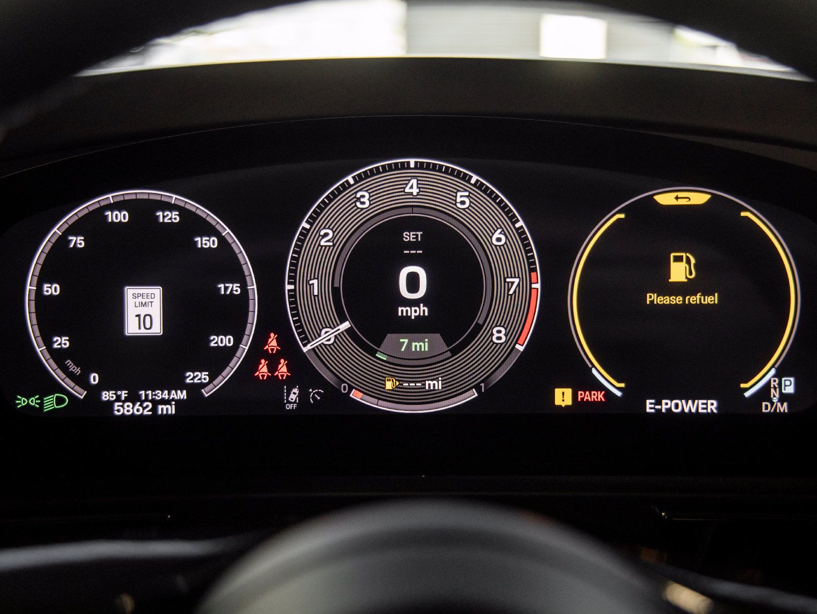 Certified 2025 Porsche Cayenne Turbo AWD/4WD image 26