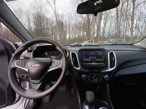 Used 2022 Chevrolet Equinox LT image 25