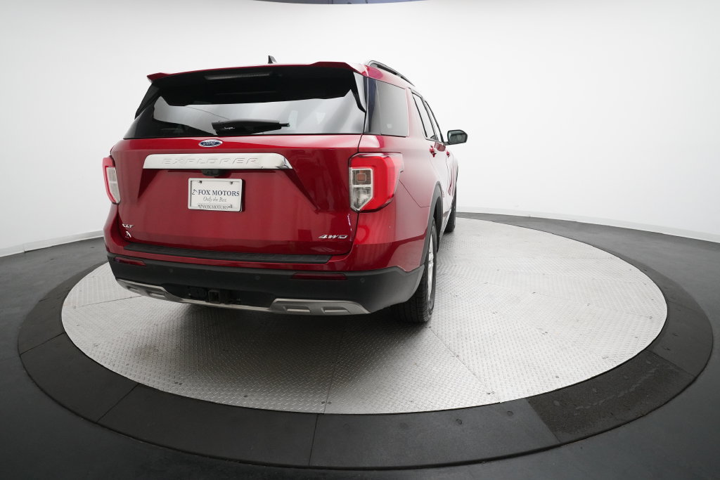 Certified 2023 Ford Explorer XLT w/ Equipment Group 202A AWD/4WD image 13