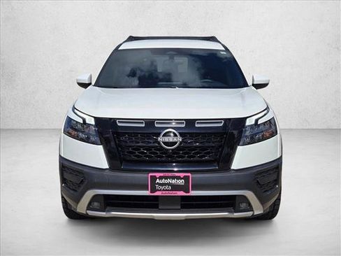 Used 2025 Nissan Pathfinder Rock Creek AWD/4WD image 2