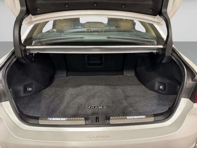 Used 2023 Lexus ES 300h w/ Accessory Package (Z1) FWD image 27