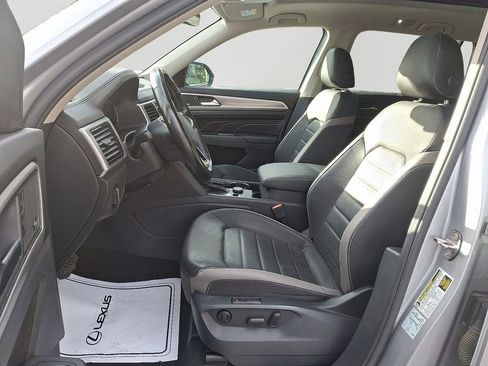 Used 2021 Volkswagen Atlas SEL Premium image 15