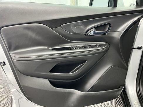 Used 2022 Buick Encore Preferred image 12